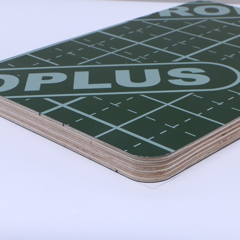 Plastic plywood